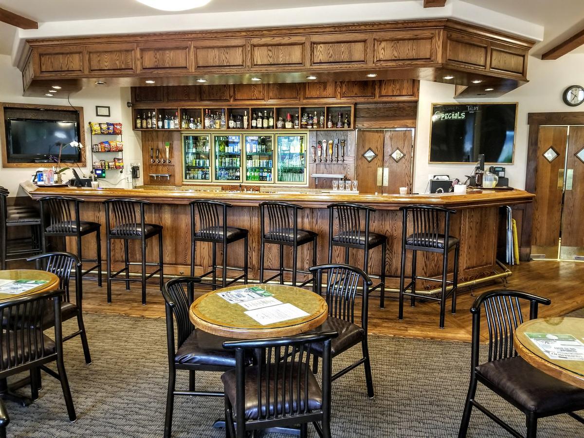 Resort At Eagle Point Golf Club Lodging 外观 照片