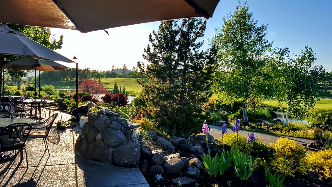 Resort At Eagle Point Golf Club Lodging 外观 照片