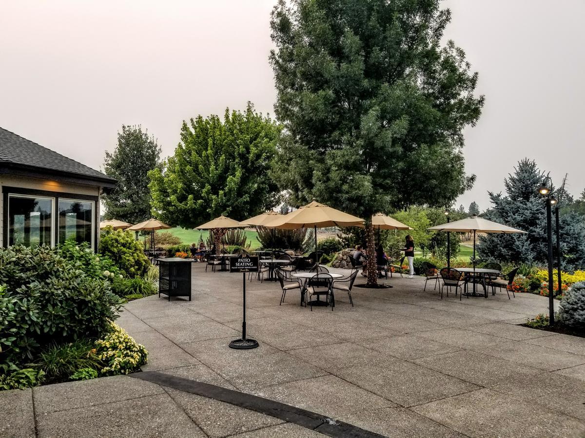Resort At Eagle Point Golf Club Lodging 外观 照片