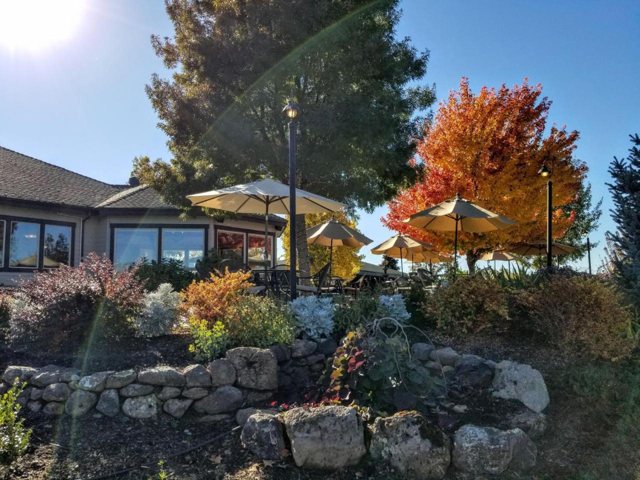 Resort At Eagle Point Golf Club Lodging 外观 照片